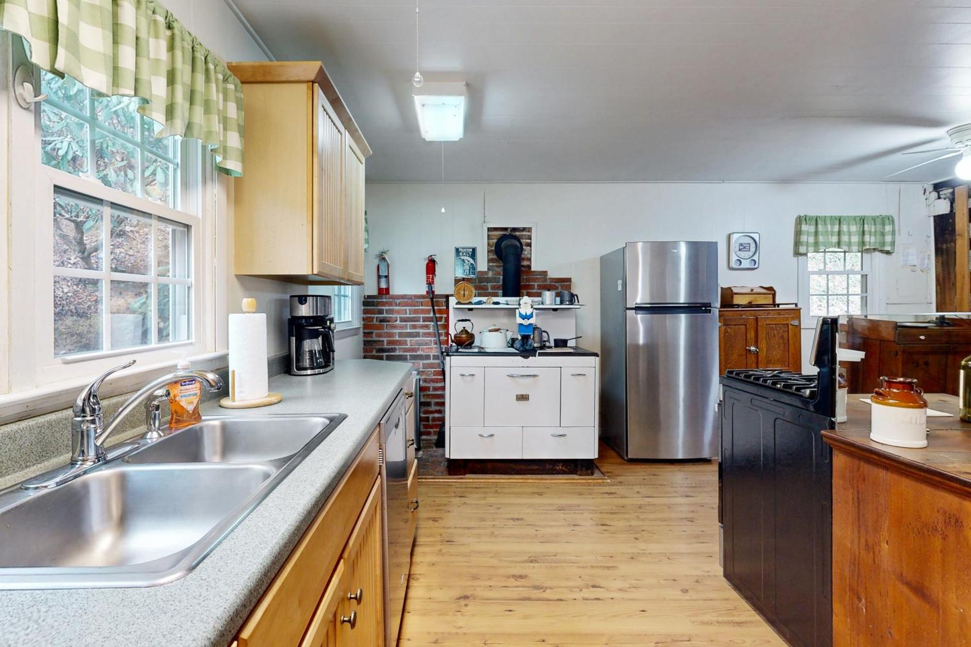 1 Bed 1 Bath Vacation Home In Sylva Eksteriør billede