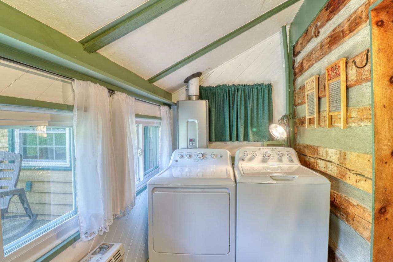 1 Bed 1 Bath Vacation Home In Sylva Eksteriør billede
